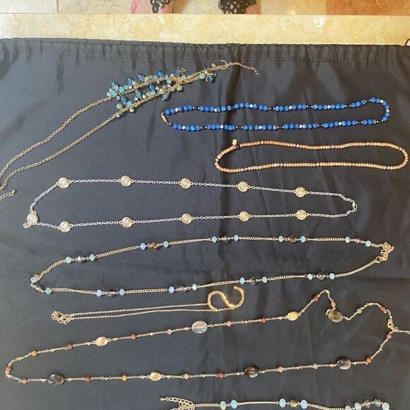 Jewelry Bundle 4- Collection of eight necklaces - Picture 1 of 1